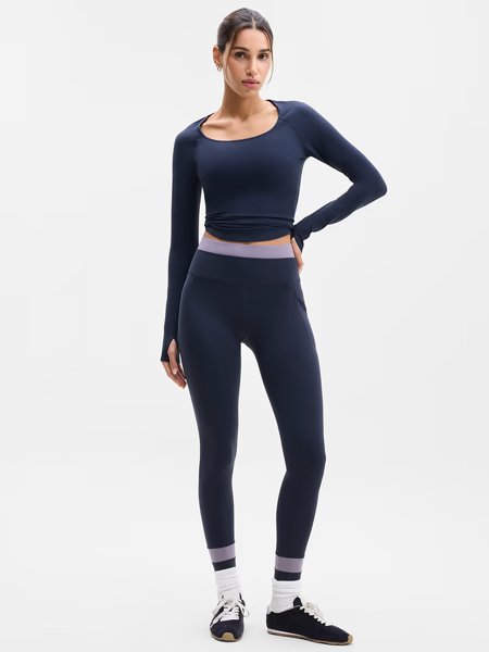 Athleta Salutation Stash legging